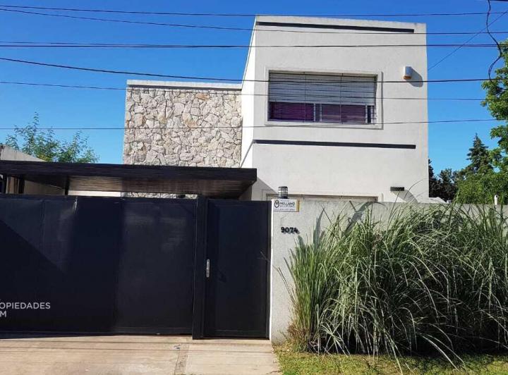 Casa · 320m² · 10 Ambientes · 2 Cocheras