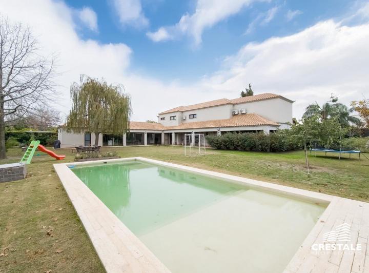 Casa · 490m² · 10 Ambientes · 4 Cocheras