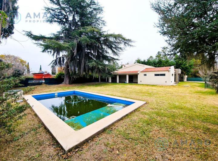Casa · 160m² · 4 Ambientes · 2 Cocheras