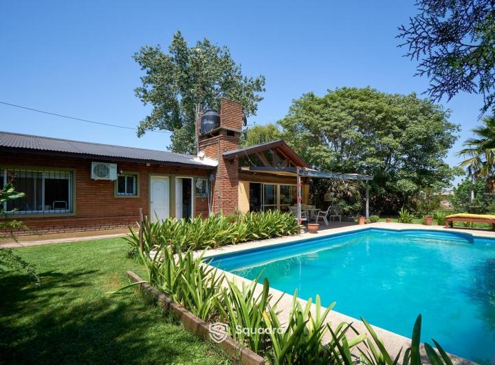 Casa · 156m² · 2 Dormitorios · 2 Cocheras