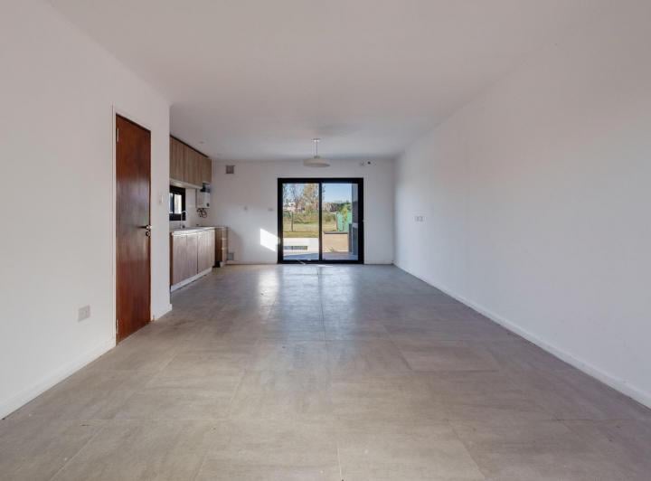 Casa · 82m² · 3 Ambientes · 2 Cocheras