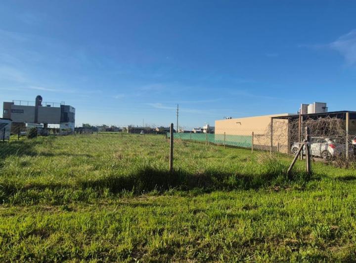 Terreno · 848m²