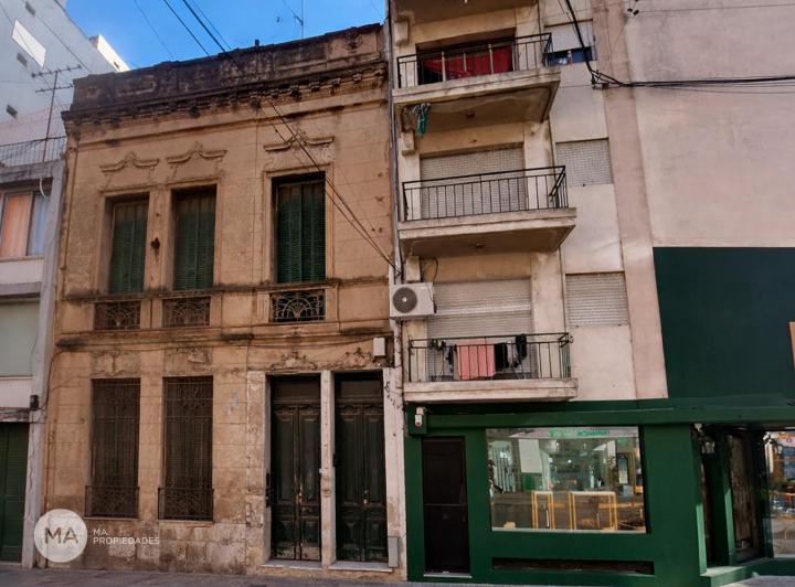 Terreno · 222m²
