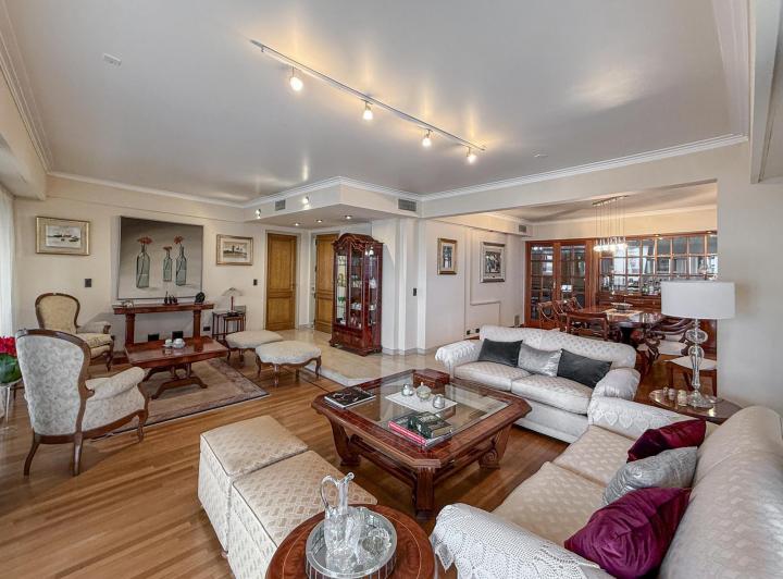 Departamento · 364m² · 8 Ambientes · 2 Cocheras