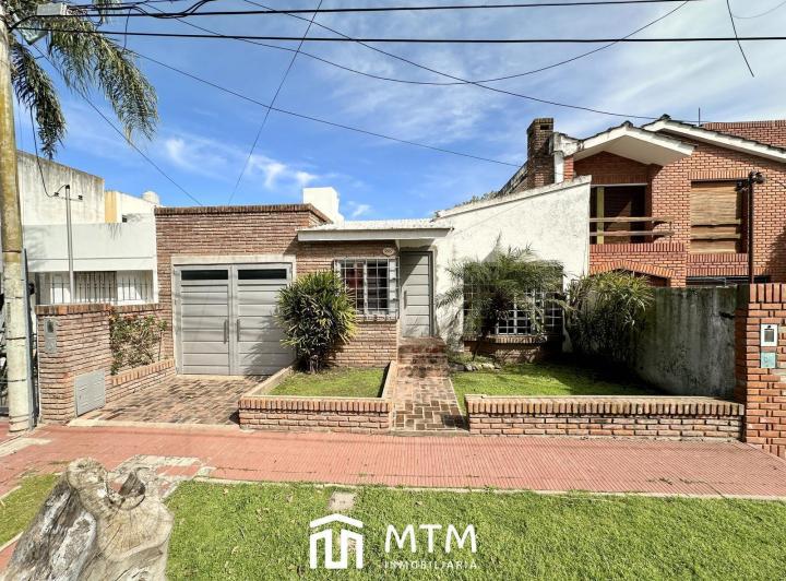 Casa · 106m² · 2 Dormitorios · 1 Cochera