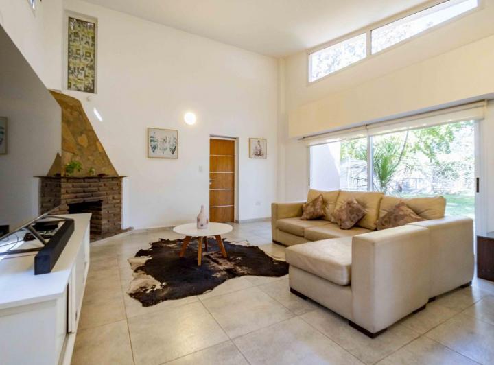 Casa · 250m² · 5 Ambientes