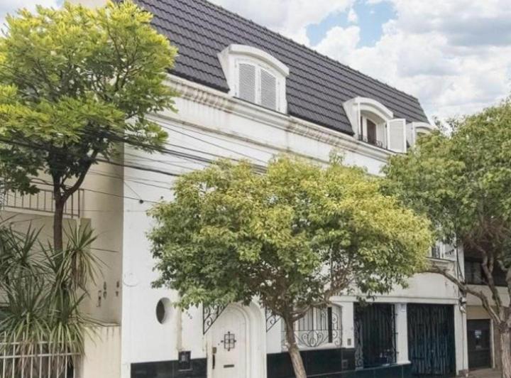Casa · 260m² · 5 Ambientes