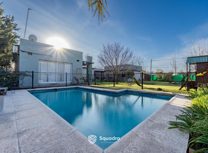 Casa · 120m² · 6 Ambientes · 2 Cocheras