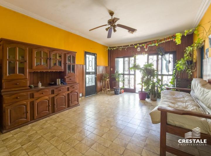Casa · 166m² · 7 Ambientes · 1 Cochera