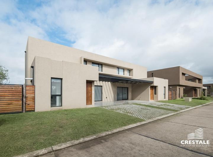 Casa · 128m² · 4 Ambientes · 2 Cocheras
