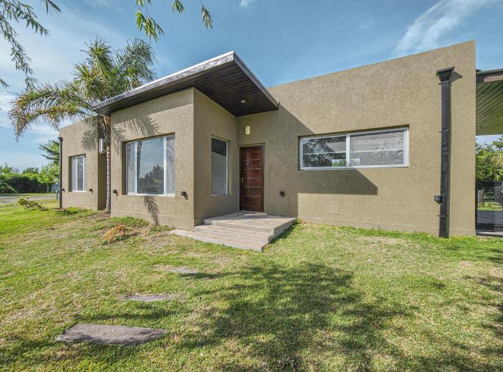 Casa · 97m² · 4 Ambientes · 1 Cochera