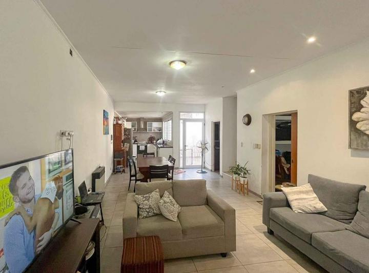 Casa · 154m² · 4 Ambientes · 1 Cochera