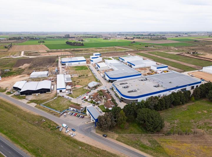Bodega-Galpón · 850m² · 4 Ambientes
