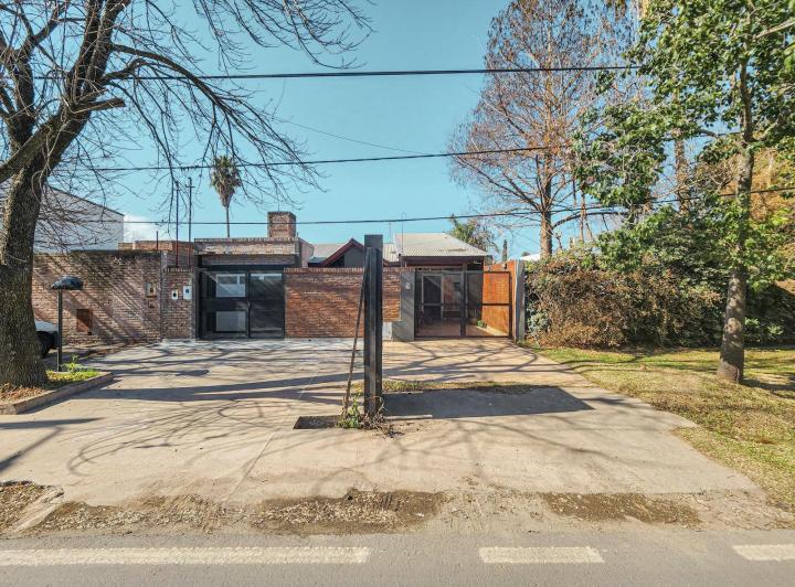 Local comercial · 164m² · 5 Ambientes · 1 Cochera