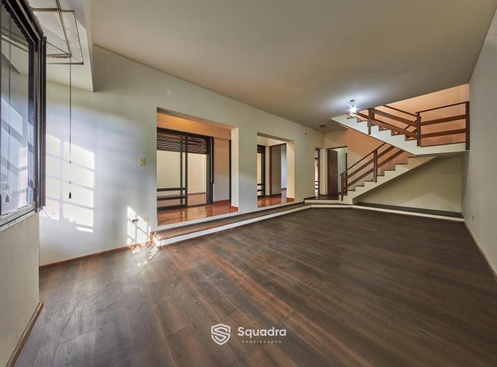 Casa · 157m² · 5 Ambientes · 1 Cochera