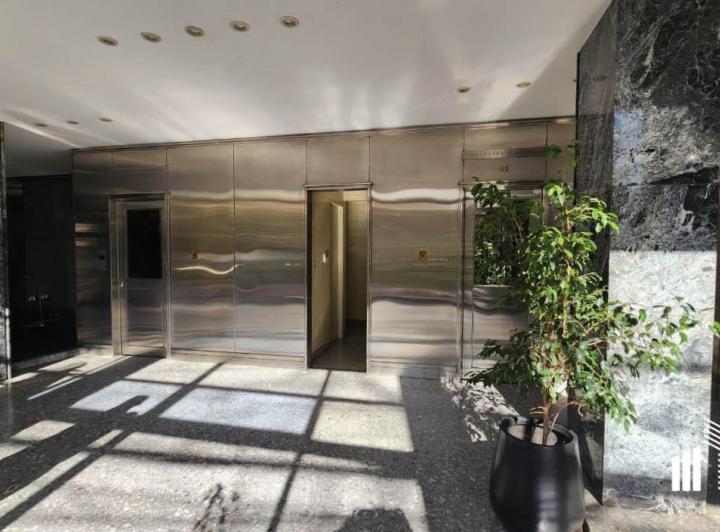 Departamento · 335m² · 9 Ambientes · 1 Cochera