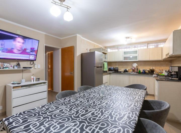 Casa · 130m² · 8 Ambientes