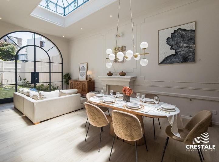 Casa · 205m² · 7 Ambientes · 1 Cochera