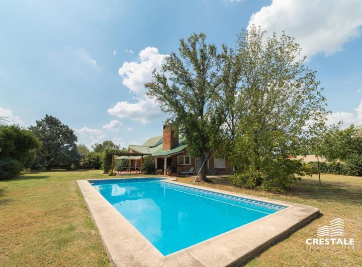 Casa · 380m² · 5 Ambientes · 2 Cocheras