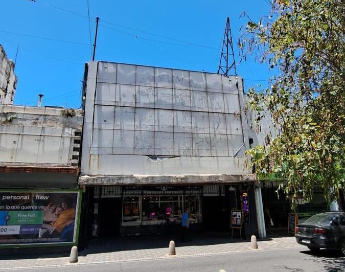Local comercial · 555m²