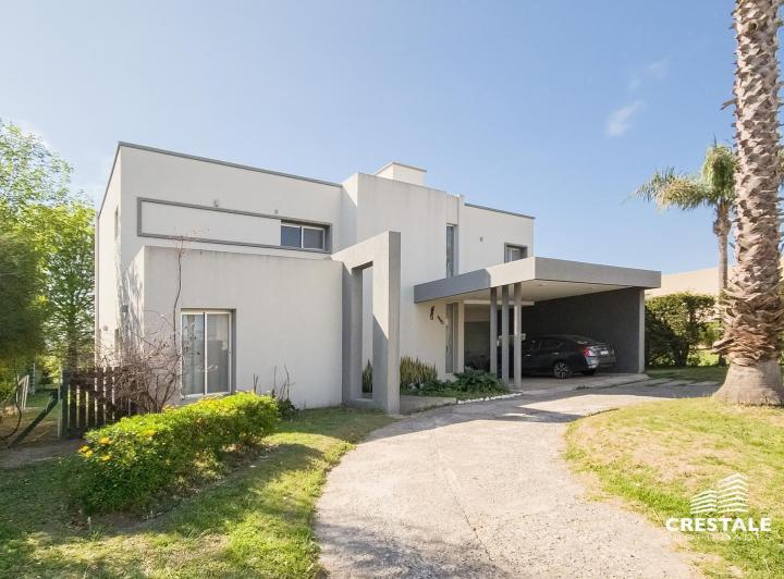 Casa · 270m² · 6 Ambientes · 1 Cochera