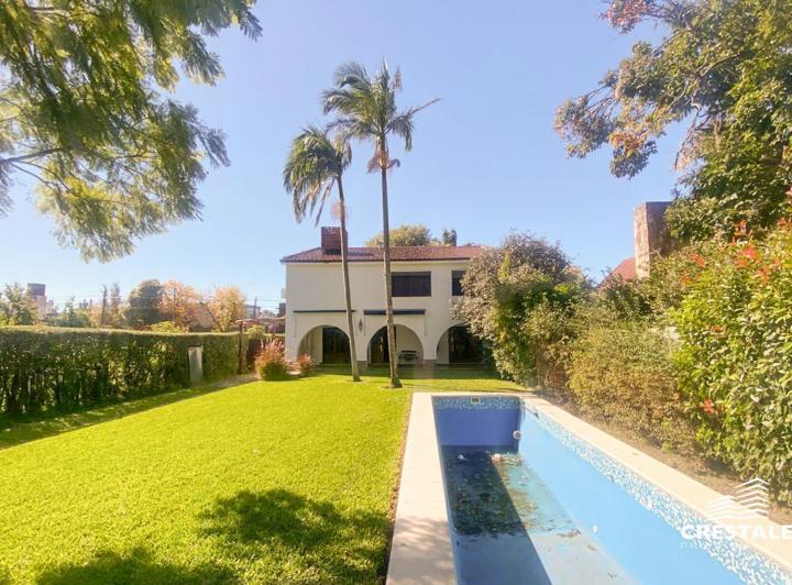 Casa · 415m² · 10 Ambientes · 3 Cocheras