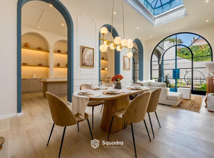 Casa · 205m² · 5 Ambientes · 1 Cochera