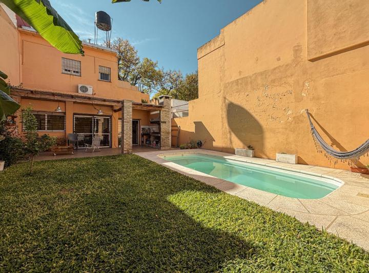 Casa · 150m² · 6 Ambientes · 1 Cochera