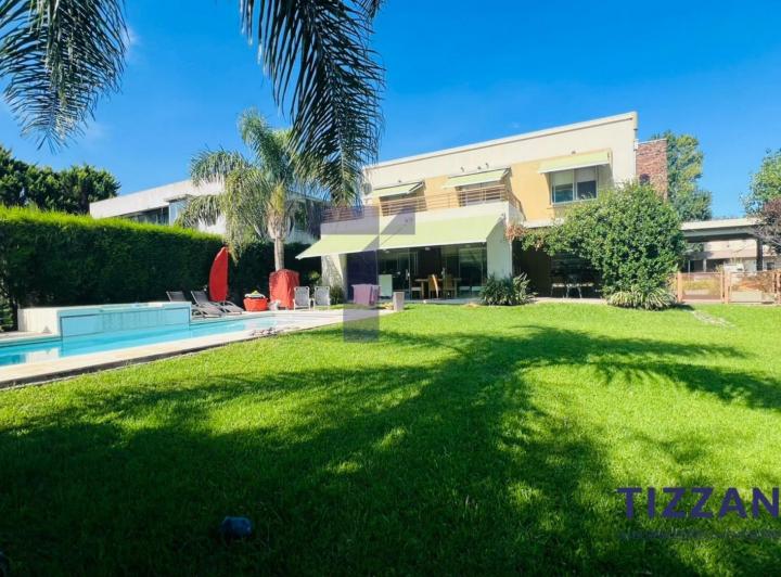 Casa · 280m² · 5 Ambientes · 6 Cocheras