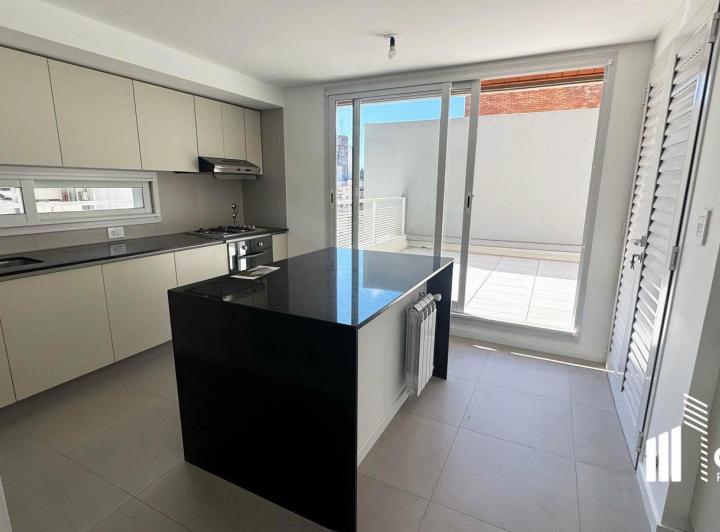 Departamento · 102m² · 4 Ambientes · 1 Cochera
