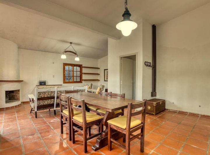 Casa · 100m² · 2 Ambientes · 1 Cochera