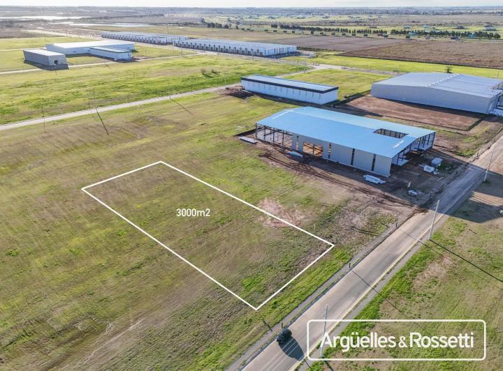 Terreno · 3000m²