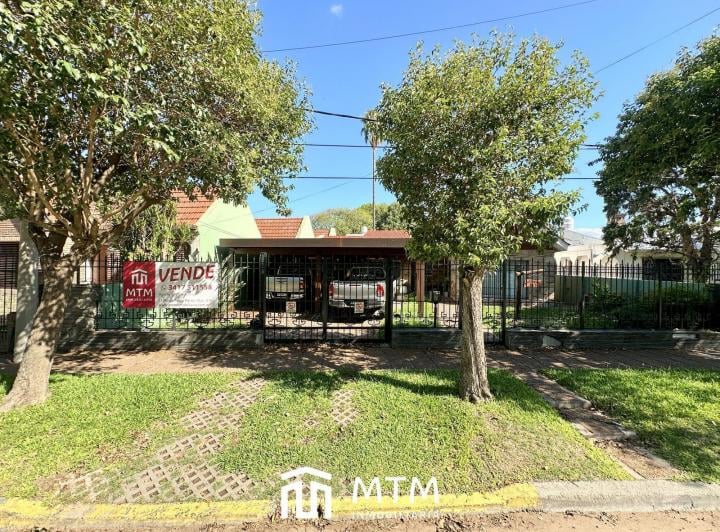 Casa · 199m² · 6 Ambientes · 4 Cocheras