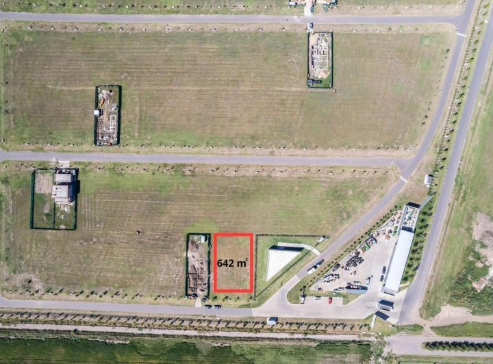 Terreno · 648m²