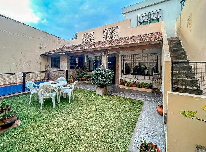 Casa · 135m² · 6 Ambientes · 1 Cochera