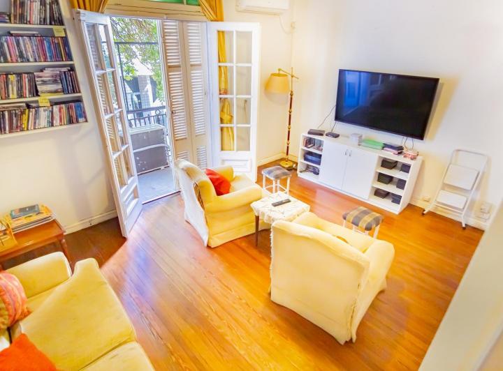 Casa · 353m² · 4 Dormitorios · 1 Cochera