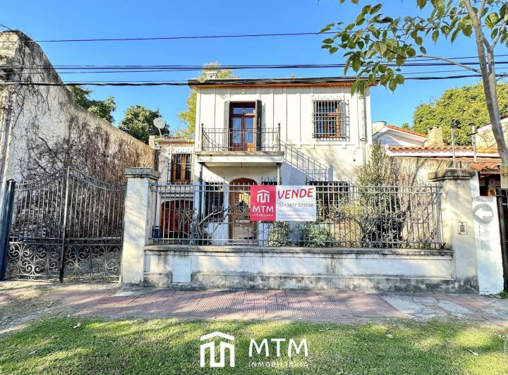 Casa · 176m² · 3 Dormitorios · 2 Cocheras