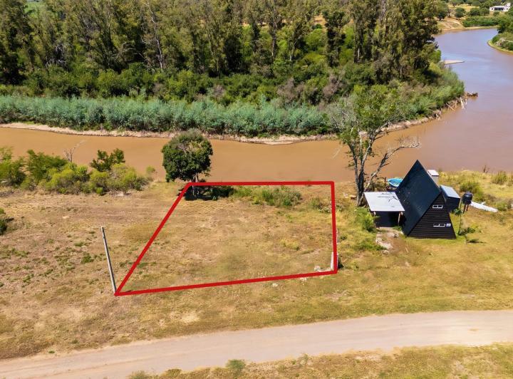 Terreno · 796m²