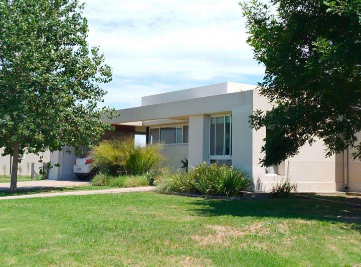 Casa · 128m² · 4 Ambientes · 2 Cocheras
