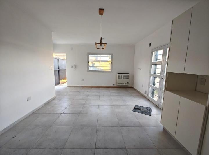 Casa · 85m² · 3 Ambientes · 1 Cochera