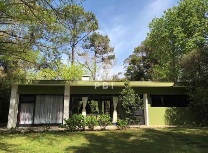 Casa · 96m² · 4 Ambientes · 1 Cochera