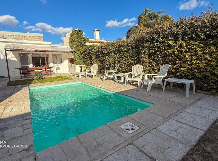 Casa · 137m² · 3 Ambientes · 1 Cochera
