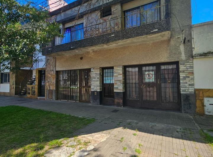 Casa · 290m² · 3 Ambientes · 3 Cocheras