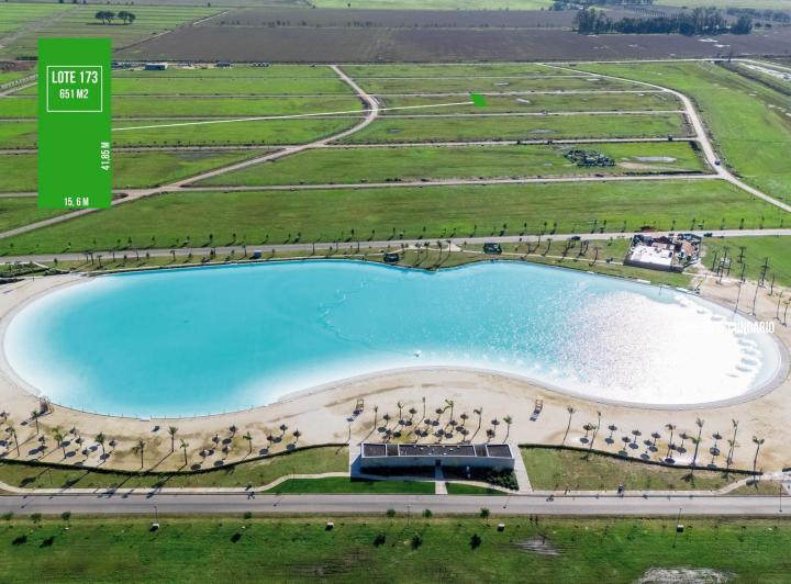 Terreno · 651m²