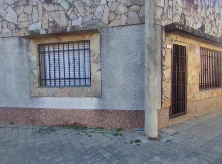Casa · 61m² · 3 Ambientes · 1 Cochera