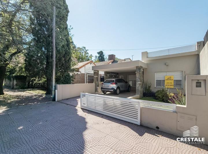 Casa · 83m² · 5 Ambientes · 2 Cocheras