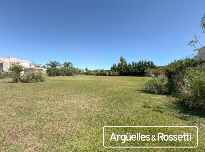 Terreno · 800m²