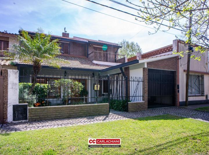 Casa · 149m² · 4 Ambientes · 1 Cochera