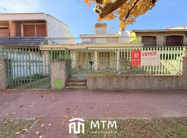 Casa · 393m² · 3 Dormitorios · 1 Cochera