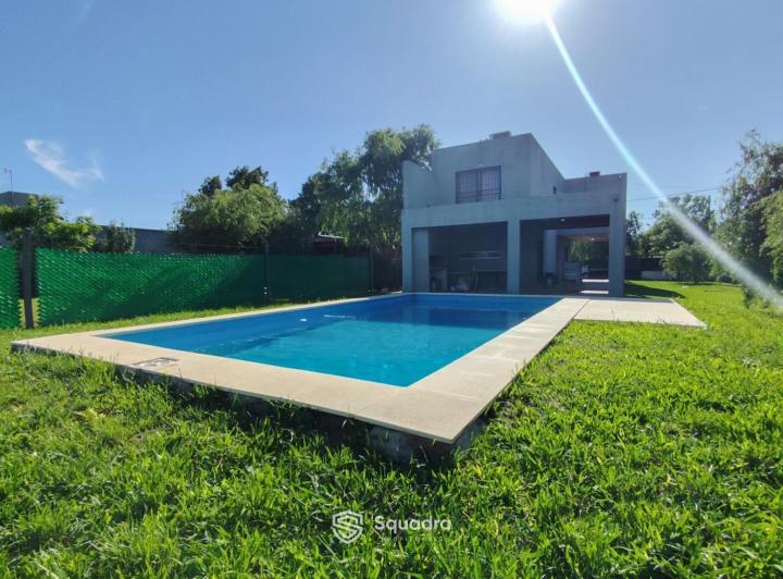 Casa · 134m² · 5 Ambientes · 2 Cocheras